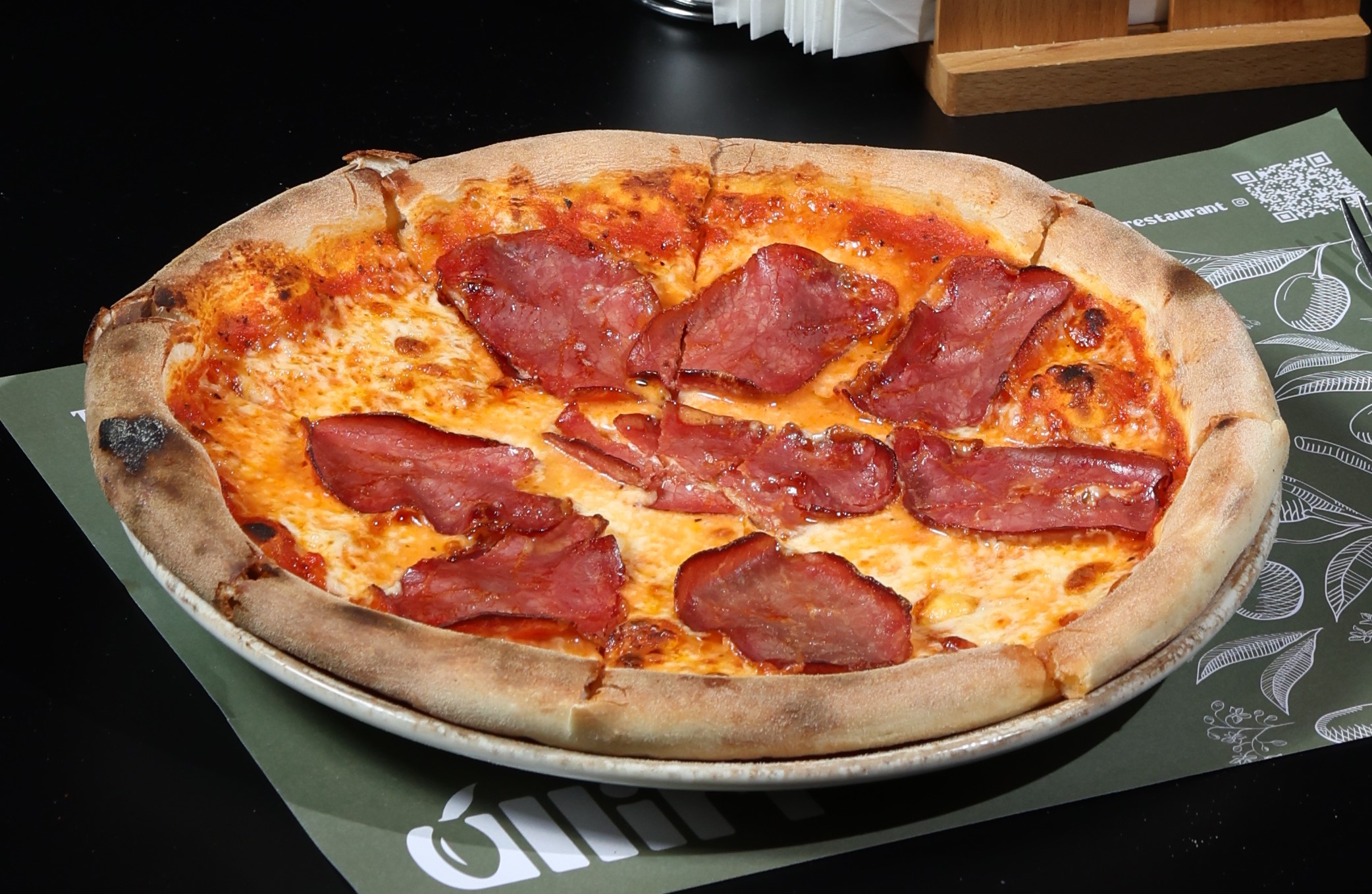 Pizza me Proshutë