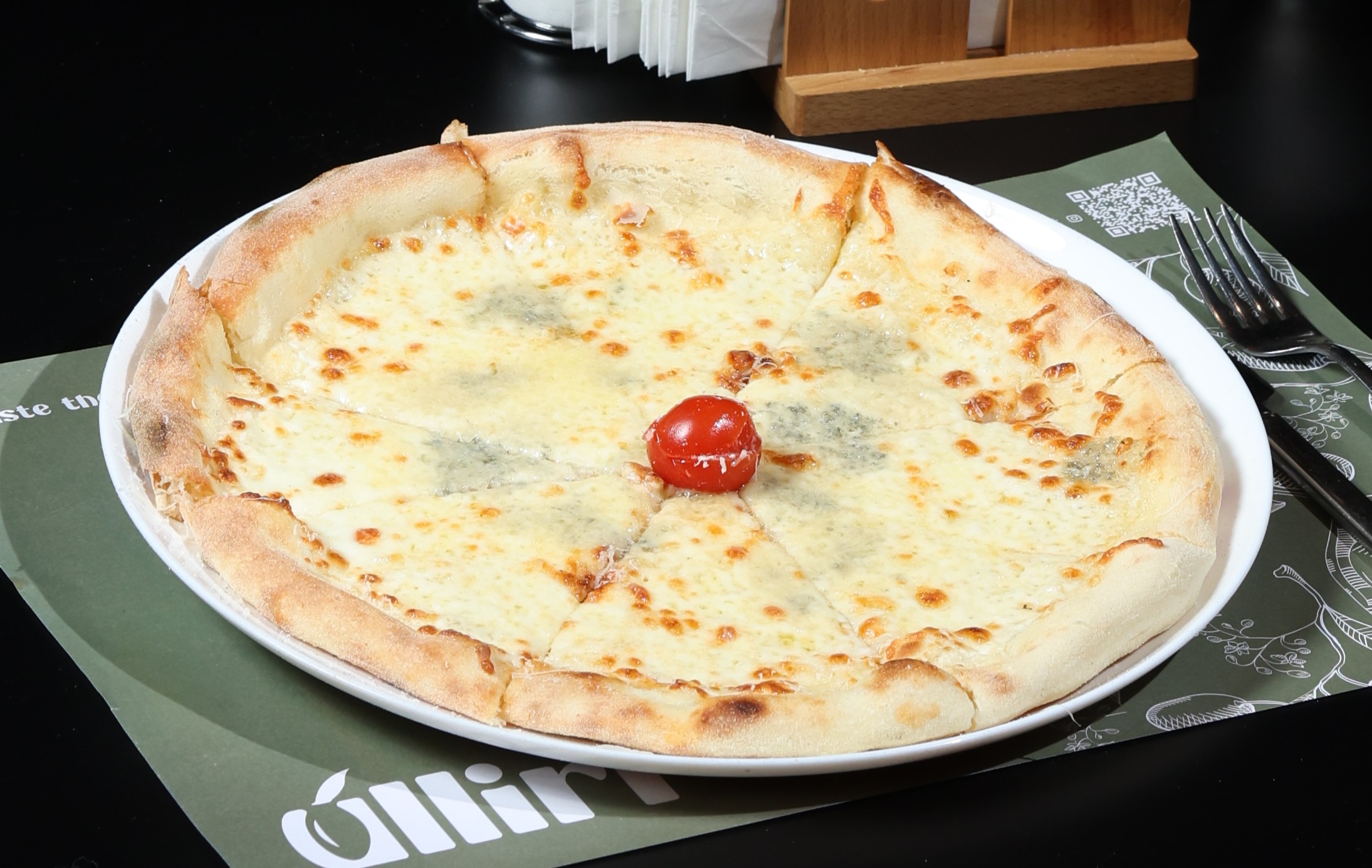Pizza 4 Djathrat