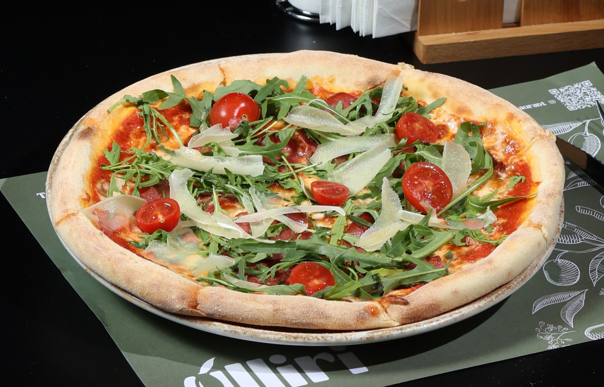 Pizza me Rukola dhe Proshutë