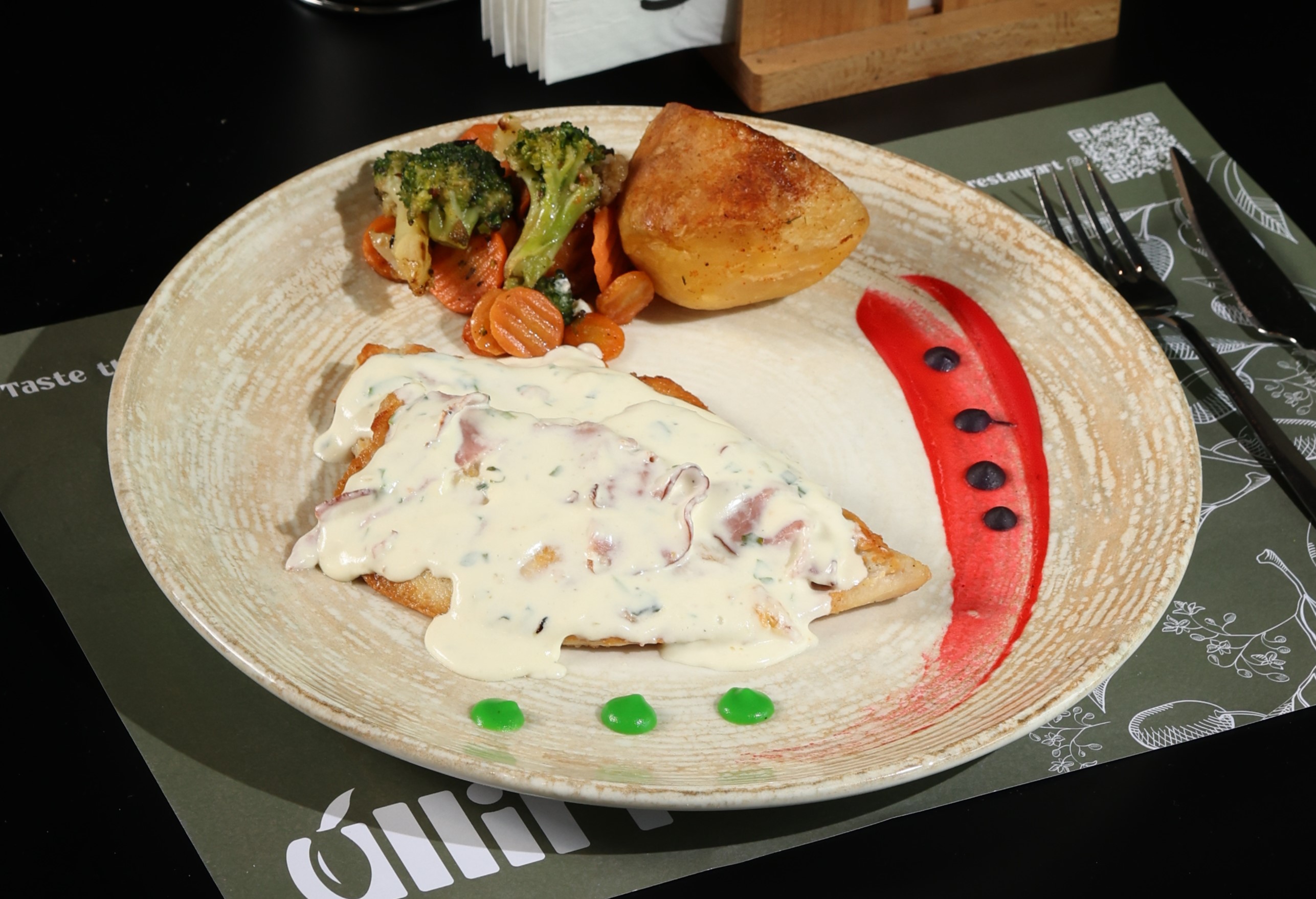 Stek Pule me Mish të Thatë dhe Mozzarella